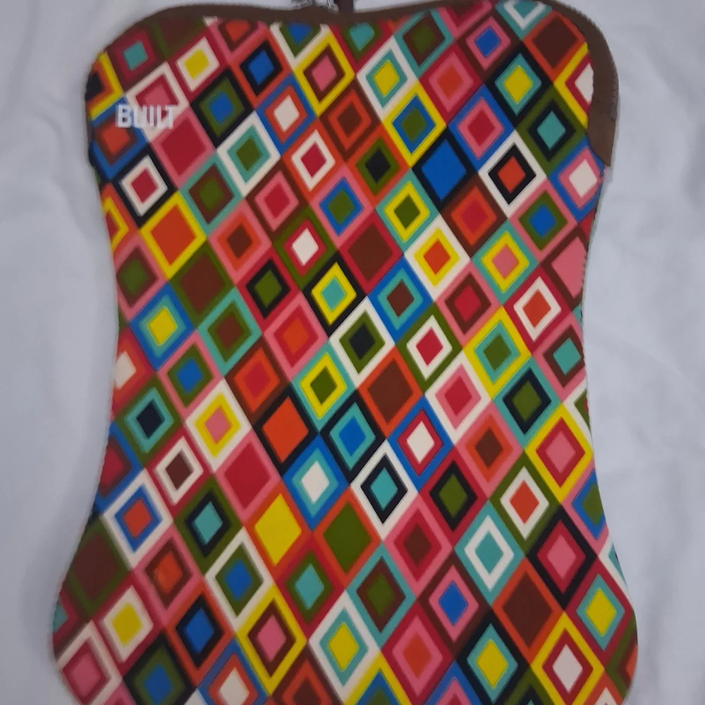 BUILT Multicolor Geometric Storage Pouch - Picture 4 of 4